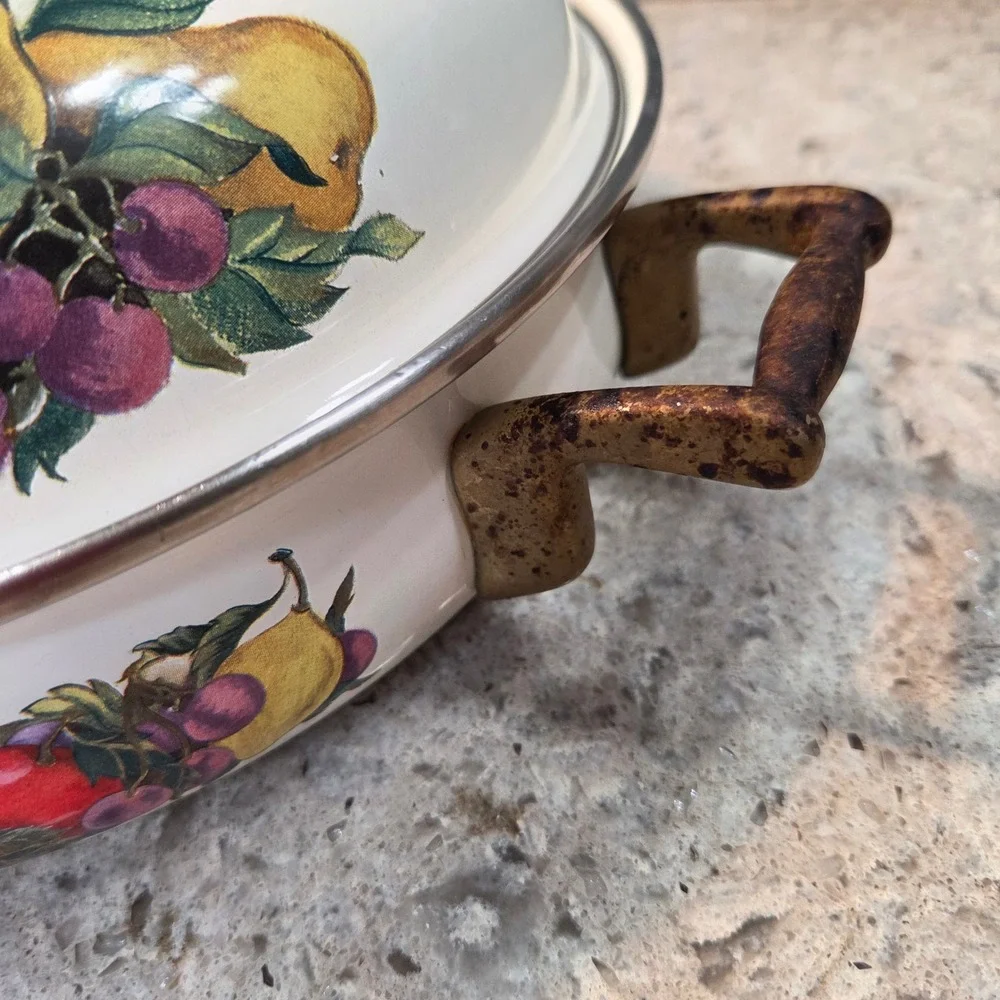 Vintage Cornucopia Enamelware Casserole Dish Lid Round Roaster Bronze Handles